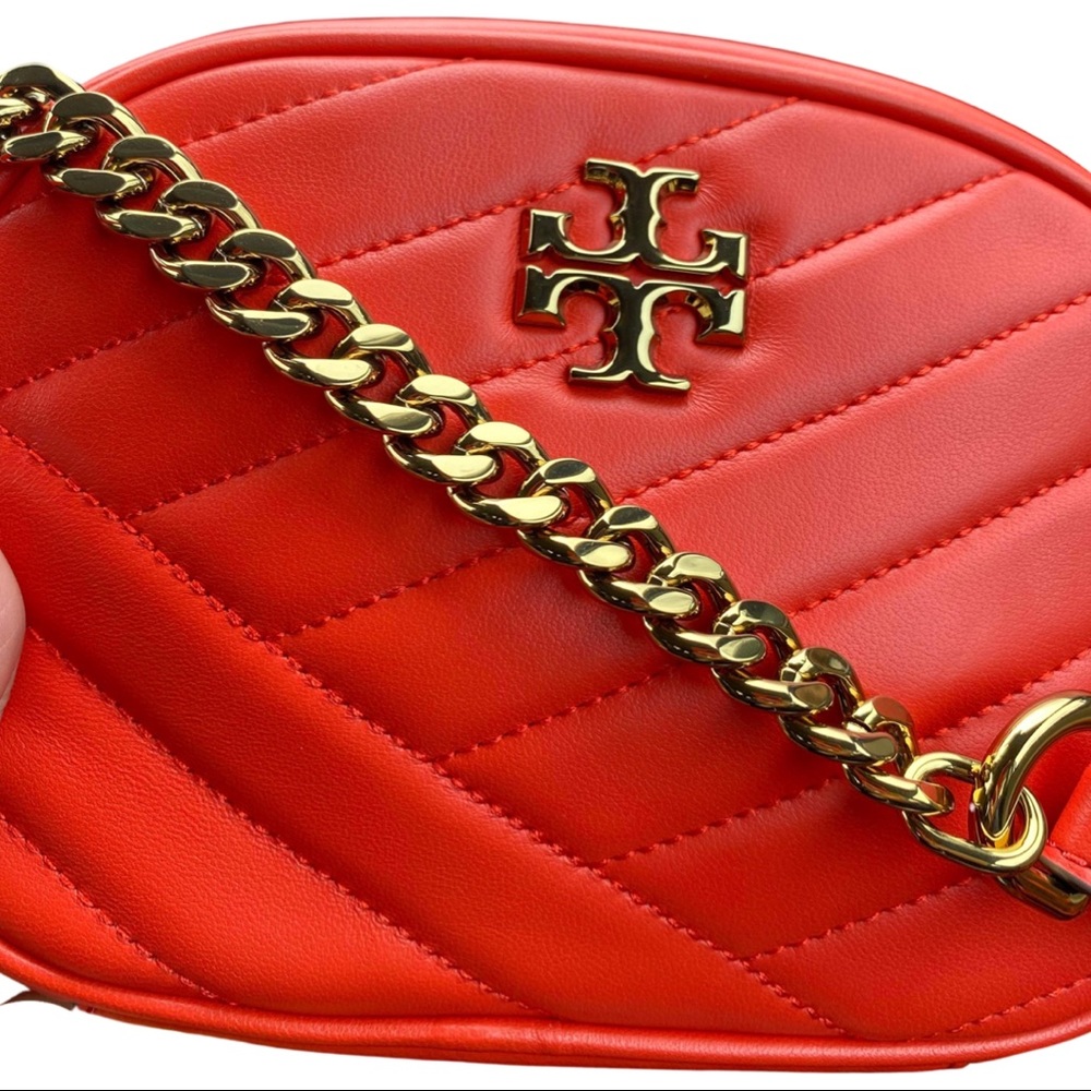 ❤️✨ Tory Burch Kira Chevron small camera bag❤️ - Picture 3 of 14